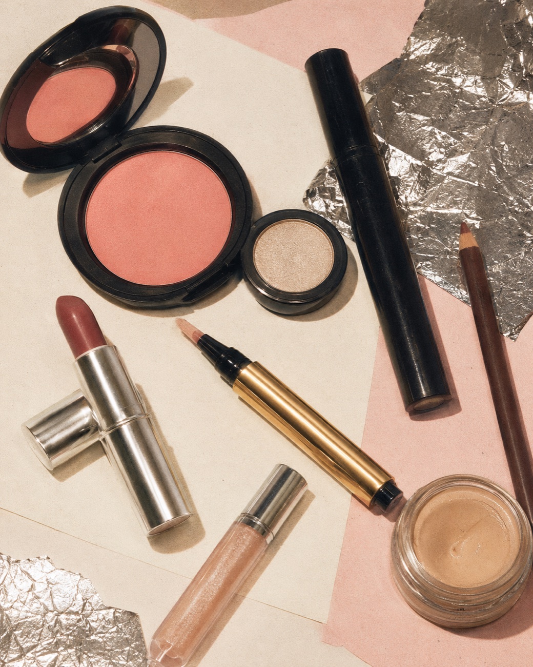 A 1999 vanity — blush, brown liner, frost shadow and gloss