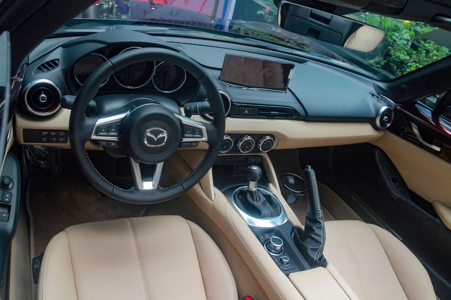 MX-5 cabin in tan leather (35th Anniversary convertible; the RF shares this cabin).