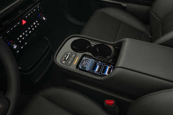 2026 Hyundai Ioniq 9 Calligraphy Black Ink, center console detail.