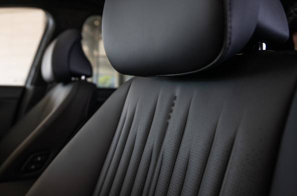 2026 Hyundai Ioniq 9 Calligraphy Black Ink, second-row seat detail.