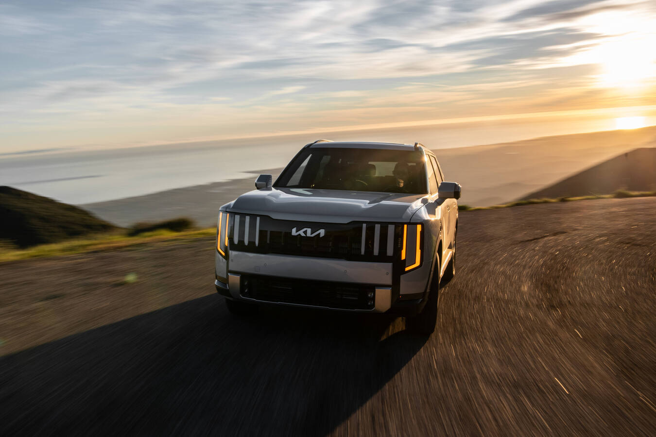 2027 Kia Telluride driving shot, official Kia press photography, 5 of 8.