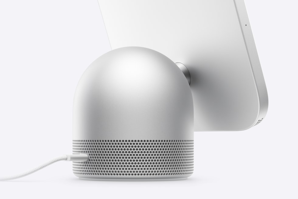 Apple HomeView rear USB-C port
