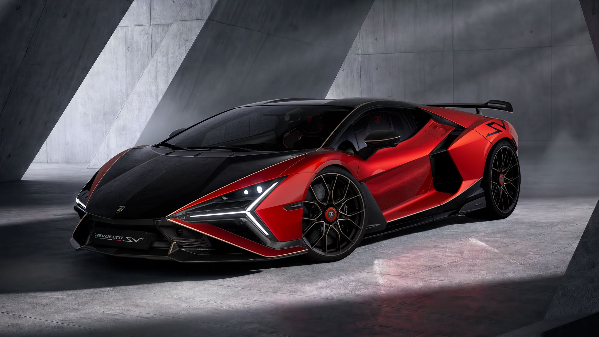 Lamborghini Revuelto SV, exterior hero shot.