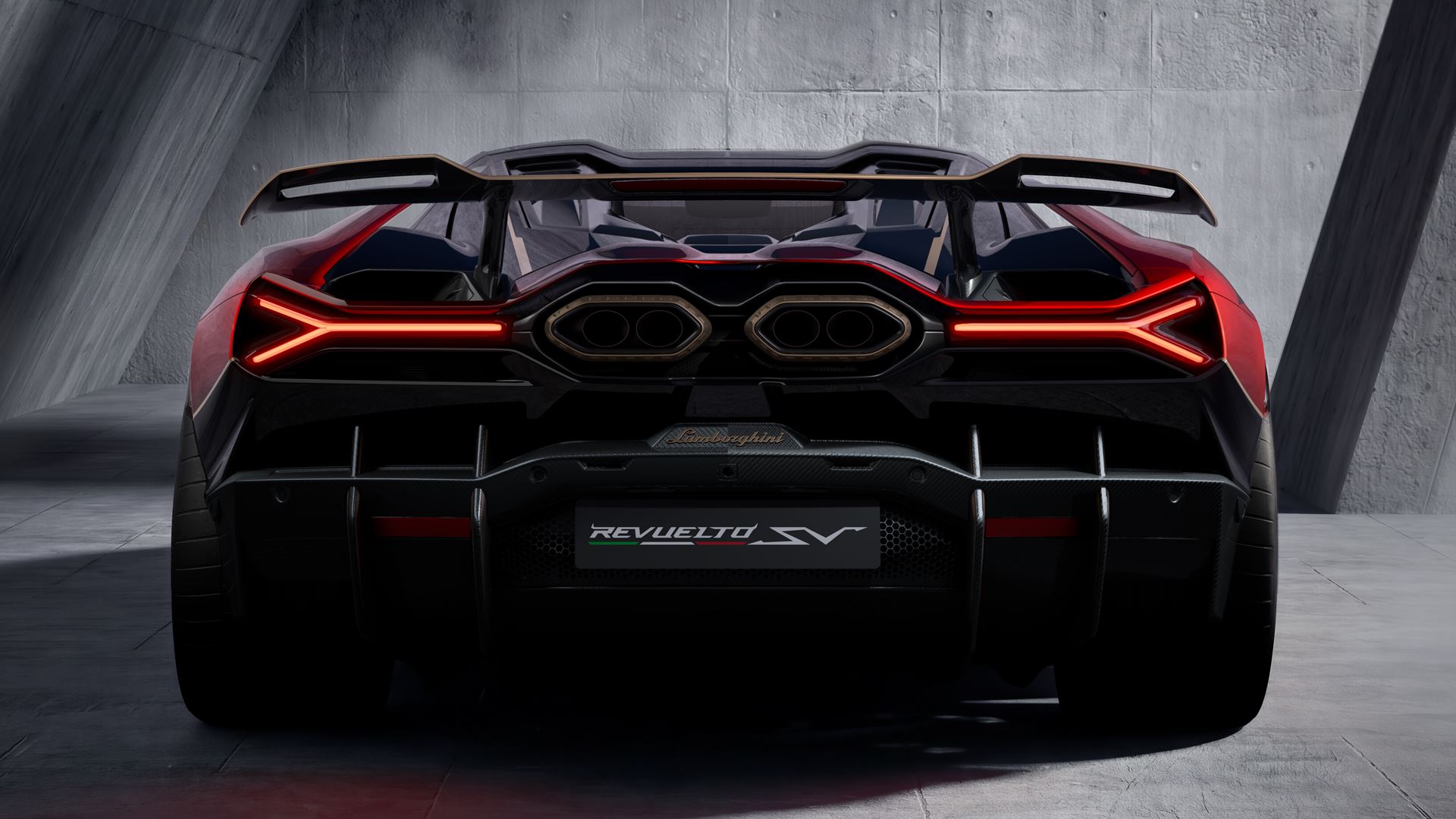 Lamborghini Revuelto SV, side profile.