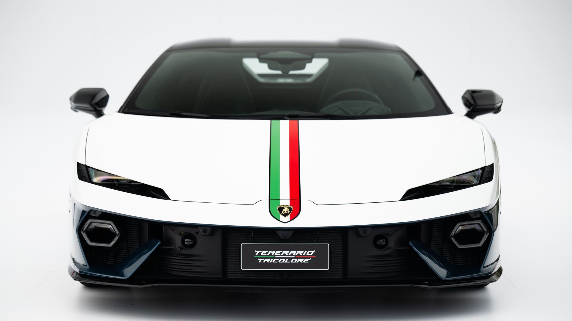 Lamborghini Temerario, hero shot.