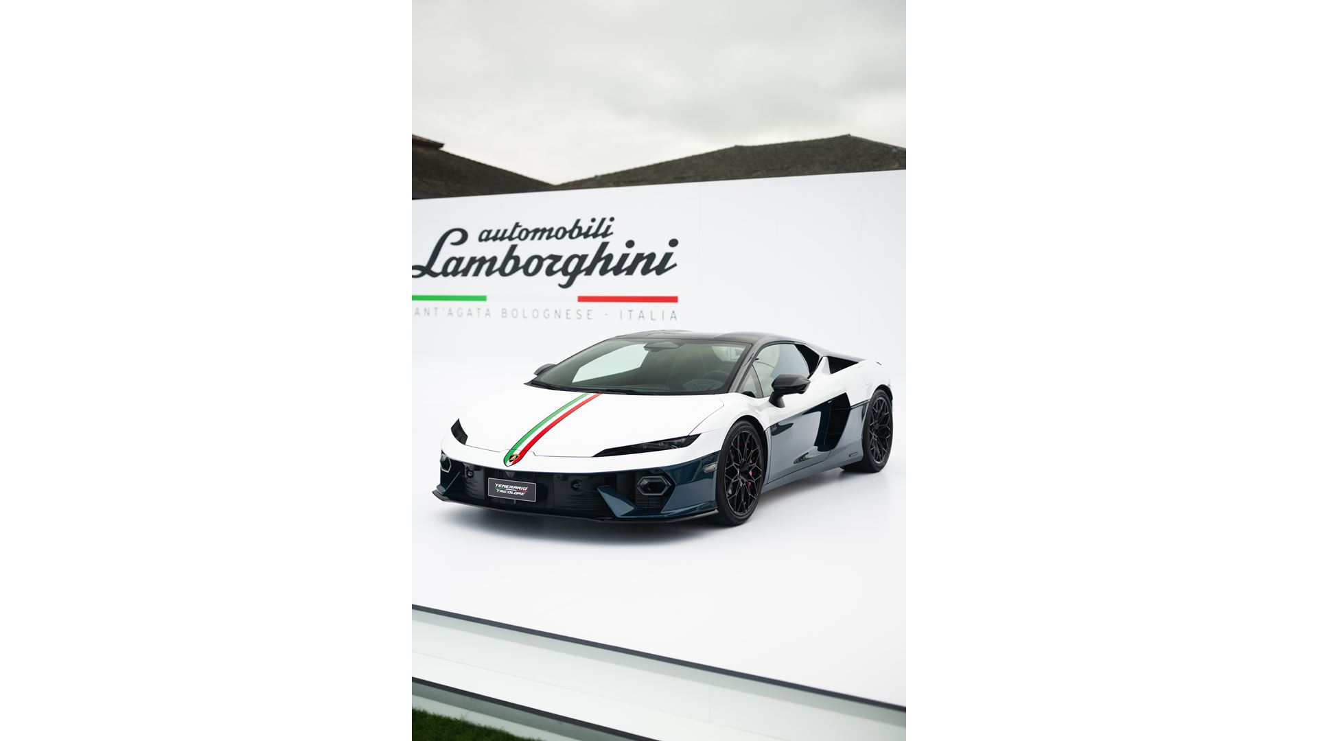 Lamborghini Temerario, front detail.