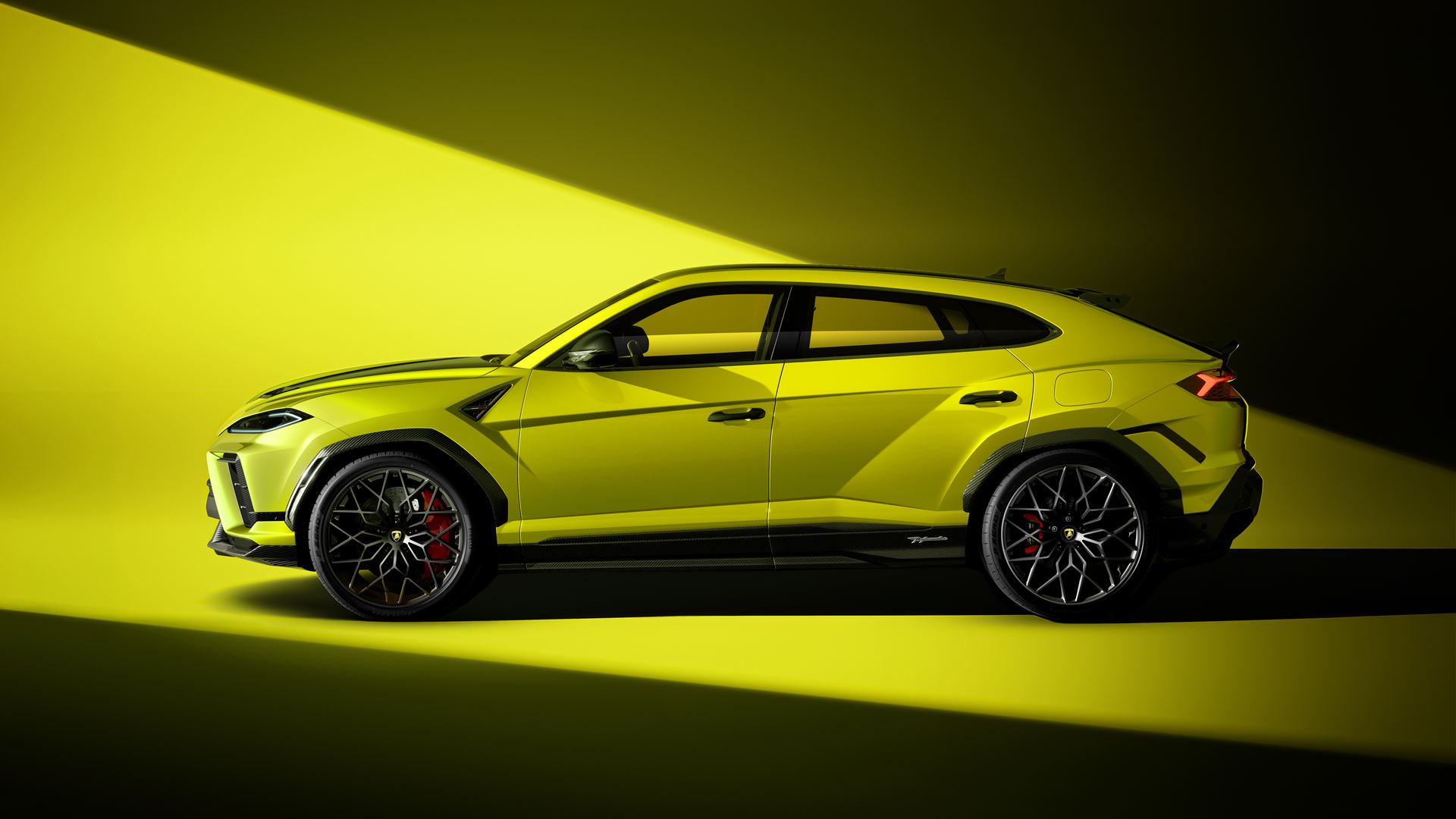 Lamborghini Urus SE Performante, exterior detail.