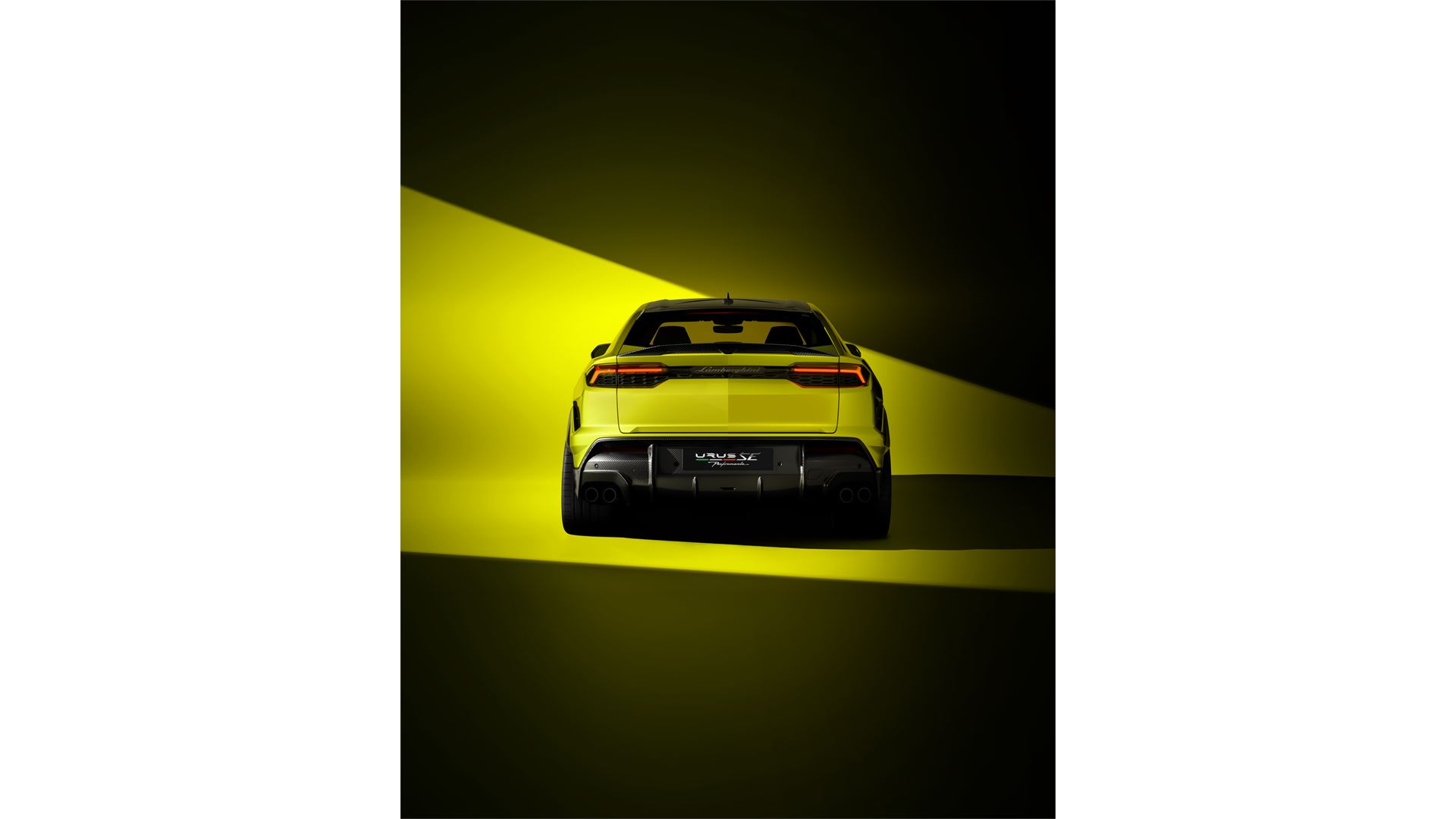 Lamborghini Urus SE Performante, additional exterior shot.