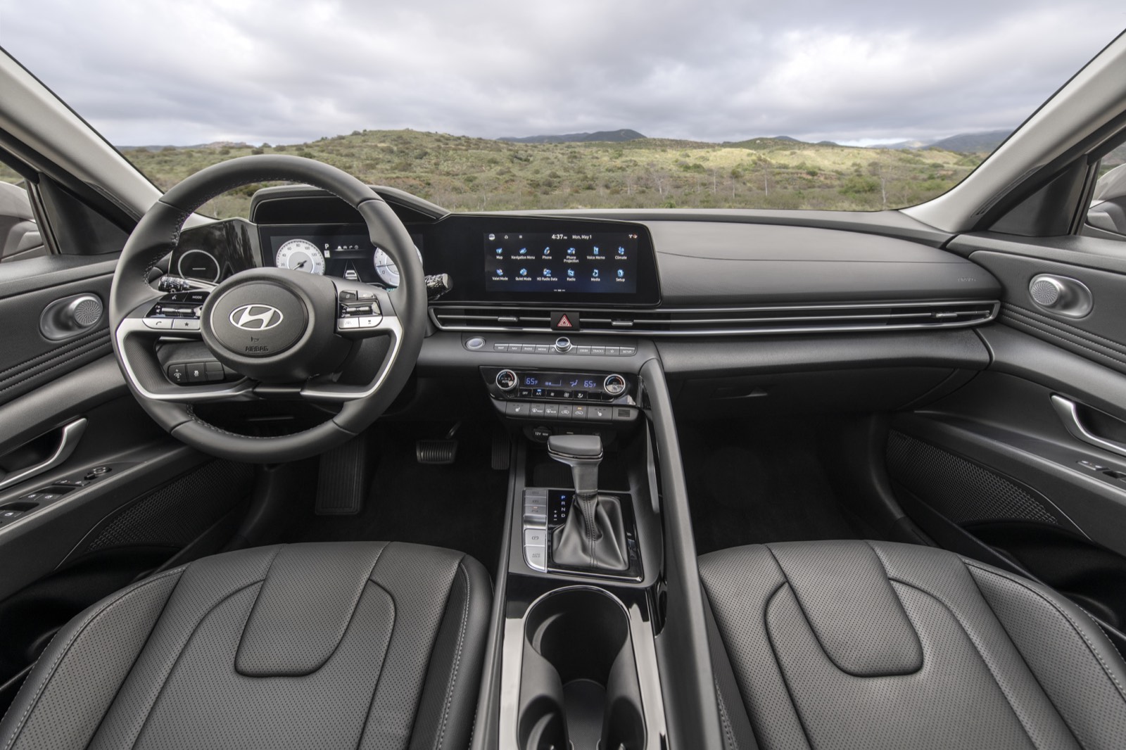 2026 Hyundai Elantra, interior