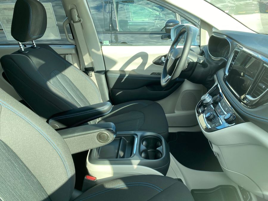 Pacifica front seats, armrest and console (2021 car).