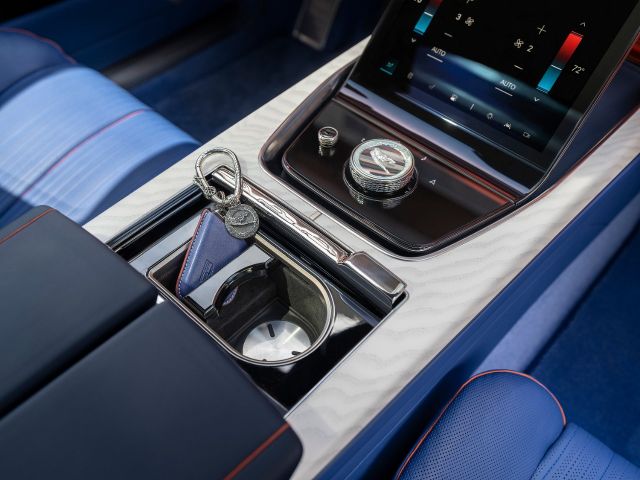 Center console of the Cadillac Celestiq.