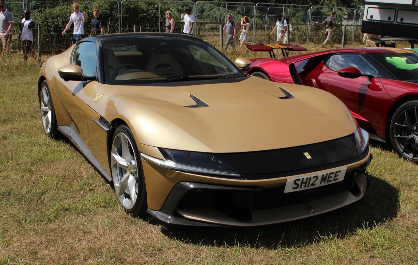 Ferrari 12Cilindri, real photograph, Wikimedia Commons, shot 7.