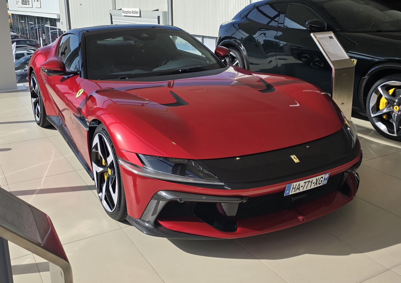Ferrari 12Cilindri, real photograph, Wikimedia Commons, shot 16.