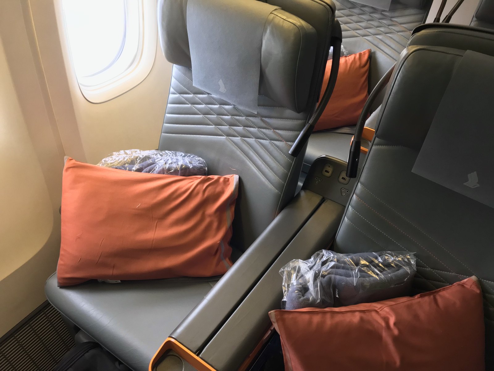 Singapore Airlines premium economy seat, Boeing 777-300ER