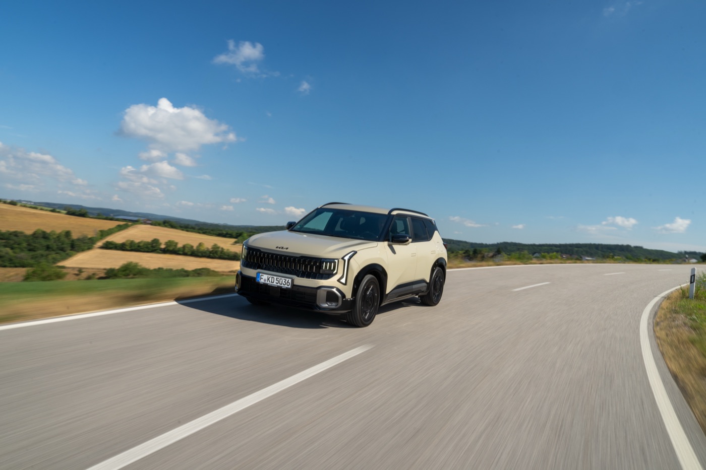 2027 Kia Seltos X-Line AWD, official Kia press photography, driving shot 4.