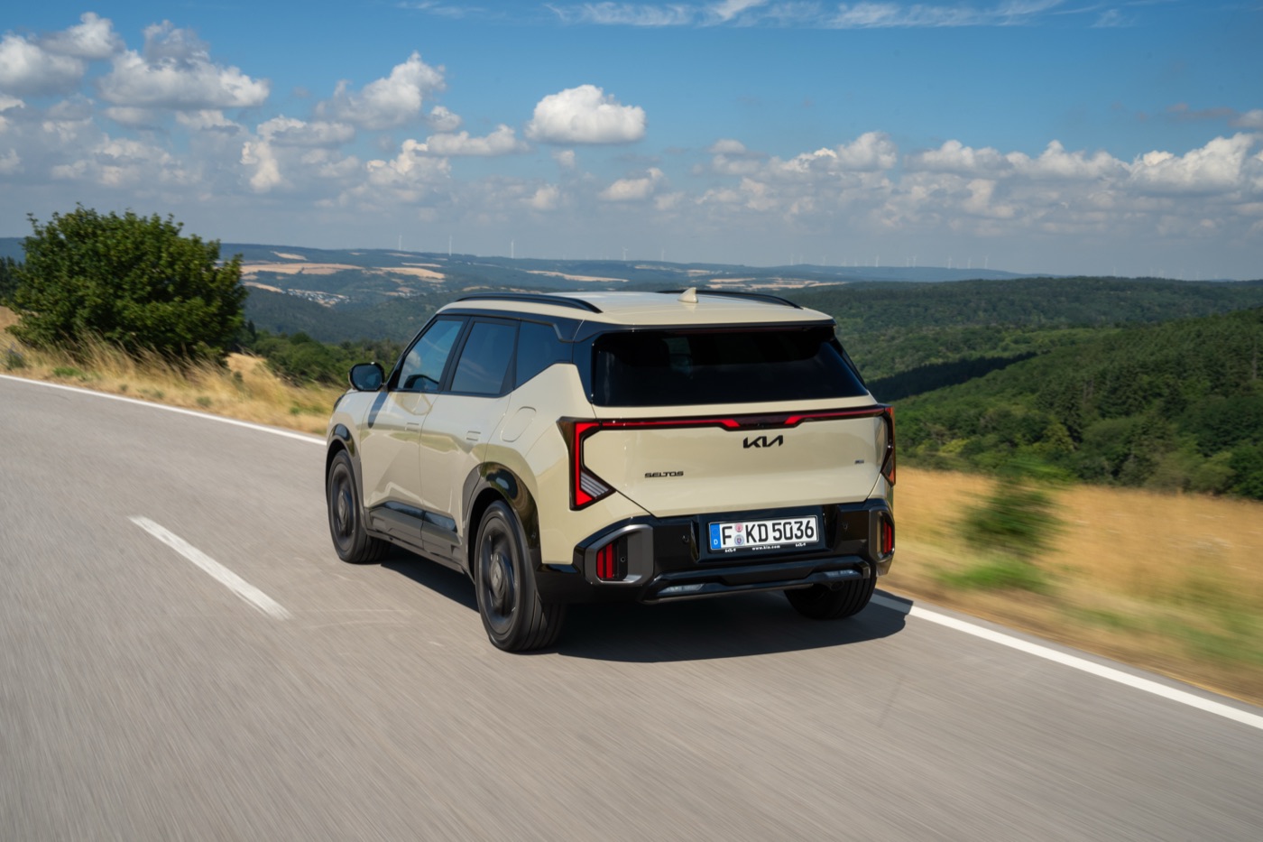 2027 Kia Seltos X-Line AWD, official Kia press photography, driving shot 6.