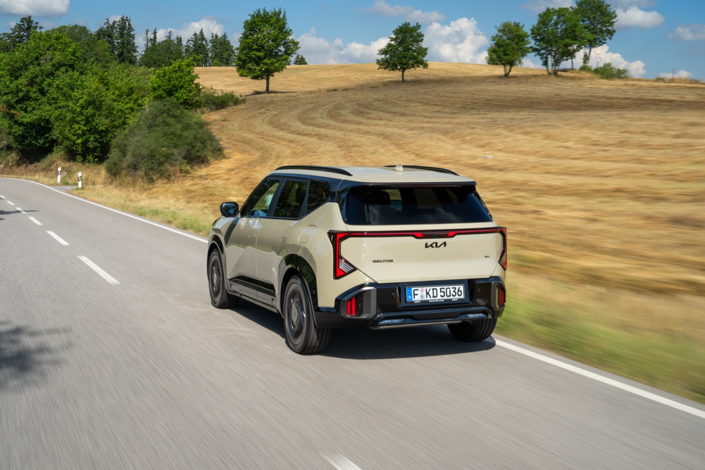 2027 Kia Seltos X-Line AWD, official Kia press photography, driving shot 8.