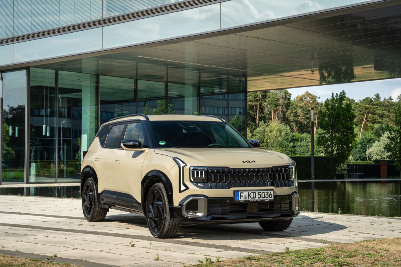 2027 Kia Seltos X-Line AWD front view showing the new grille and lighting signature, official Kia press photography.