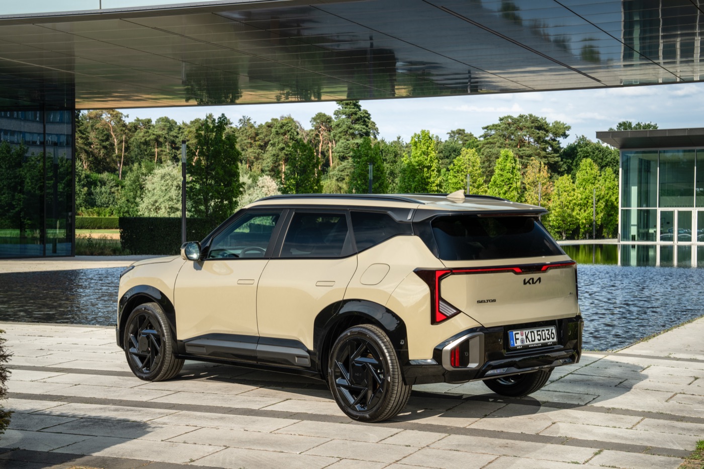 2027 Kia Seltos X-Line AWD, official Kia press photography, static shot 9.