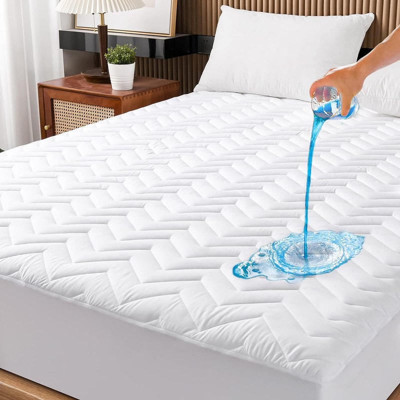 King Size Waterproof Mattress Protector Quilted, Breathable Ultra-Soft Filling Mattress Pad, Fitted Deep Pocket Mattress Cover Fits 6''-25'' Mattress White