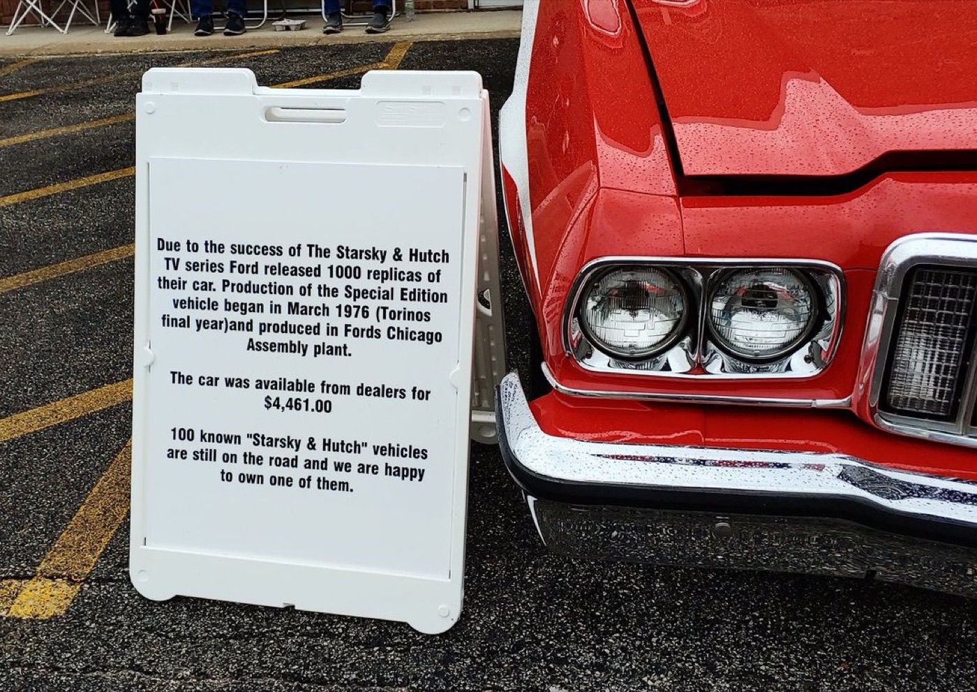 Description plaque of the 1976 Ford Torino Starsky and Hutch edition, real photograph.