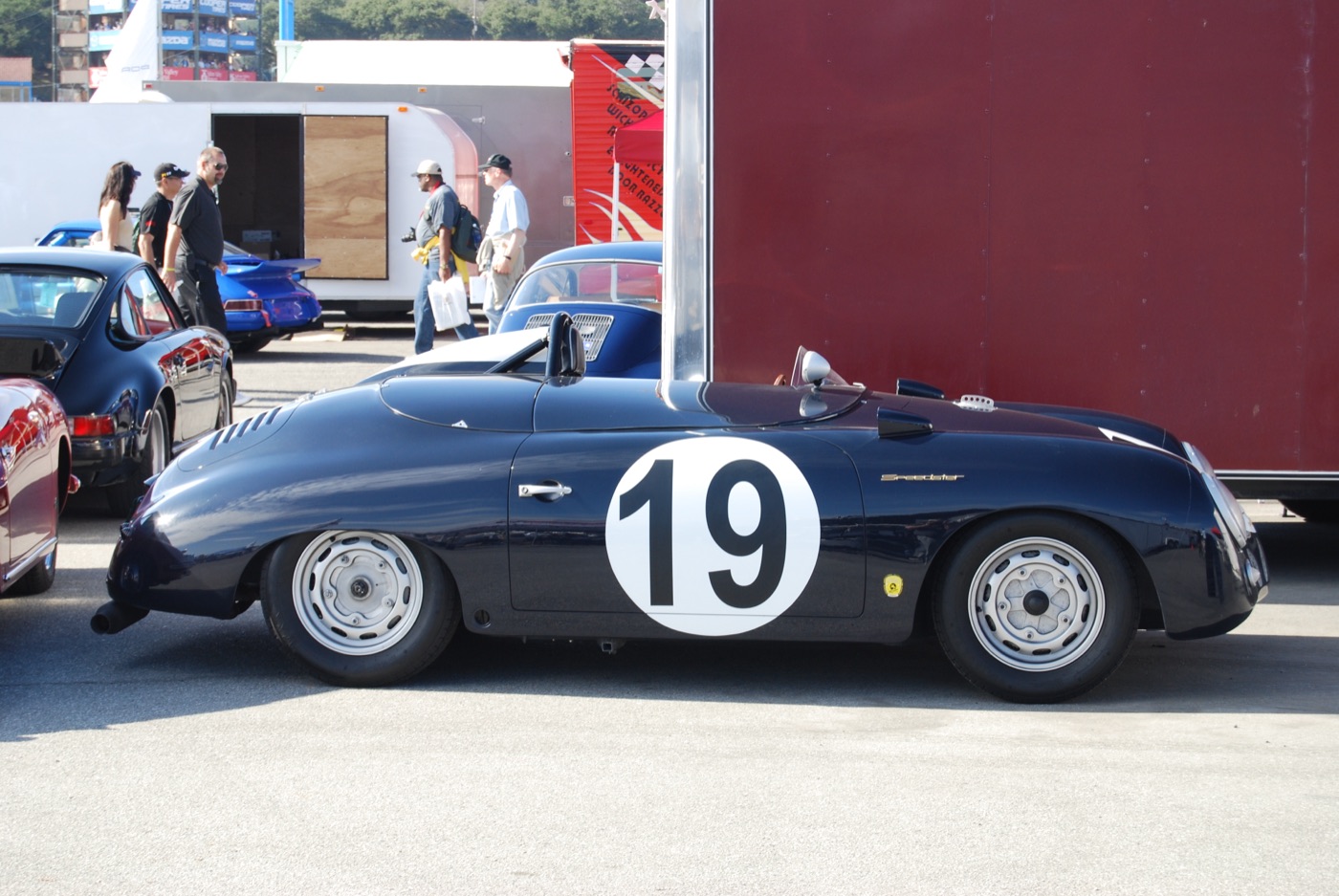 Porsche 356 Speedster, real photograph, Wikimedia Commons, exterior shot 2.