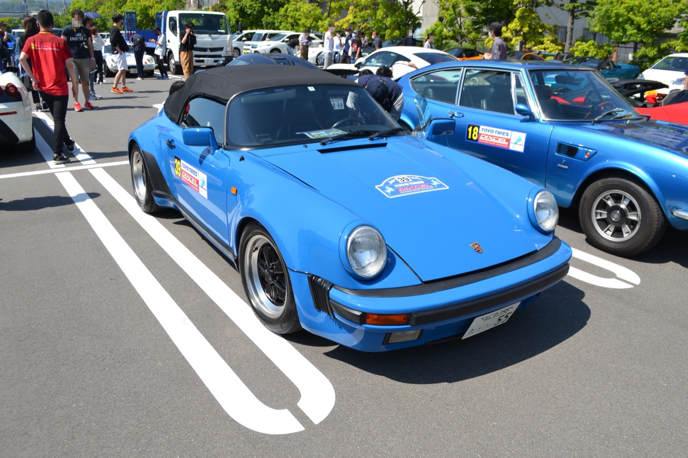 Porsche 911 Carrera 3.2 Speedster, 1989, real photograph, Wikimedia Commons, rear view.