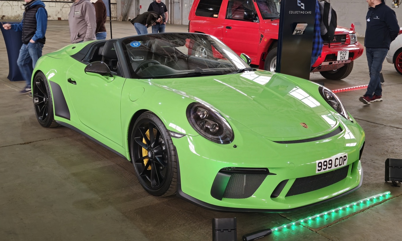 Porsche 991 Speedster, real photograph, Wikimedia Commons, shot 9.