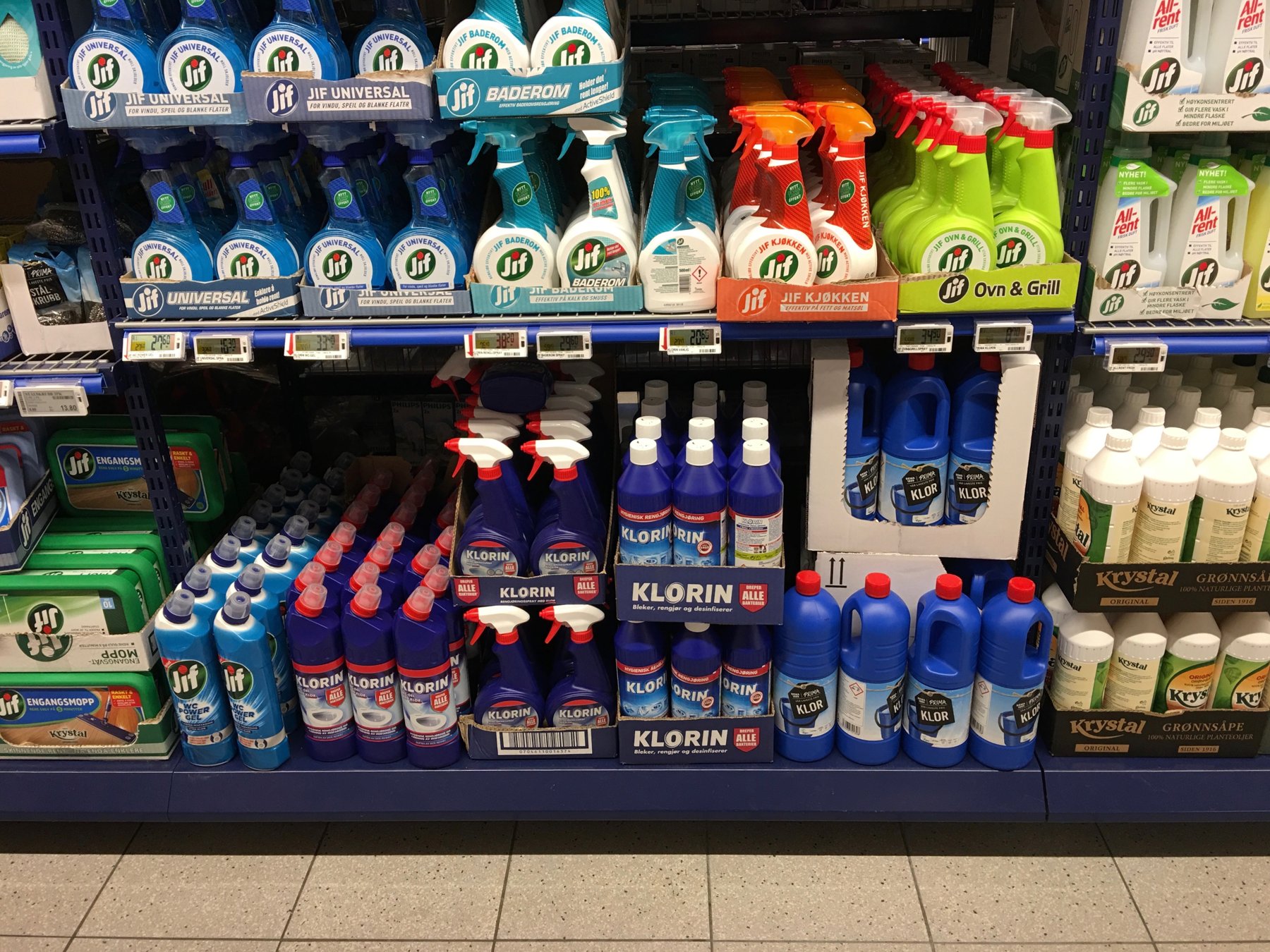 A real supermarket cleaning-products aisle stocked with Jif and other cleaning brands