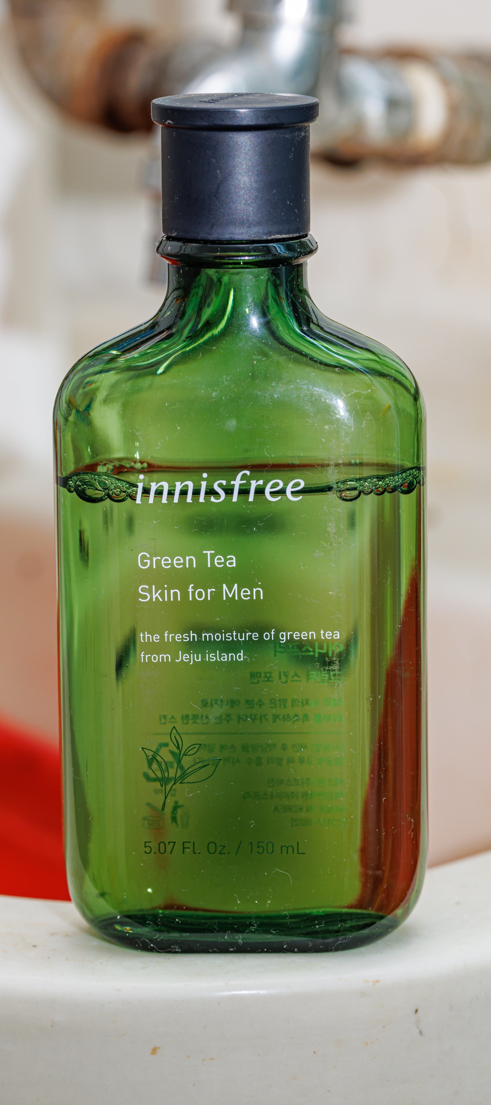 Innisfree Green Tea Seed Skin, an Amorepacific in-house brand product, real photograph.