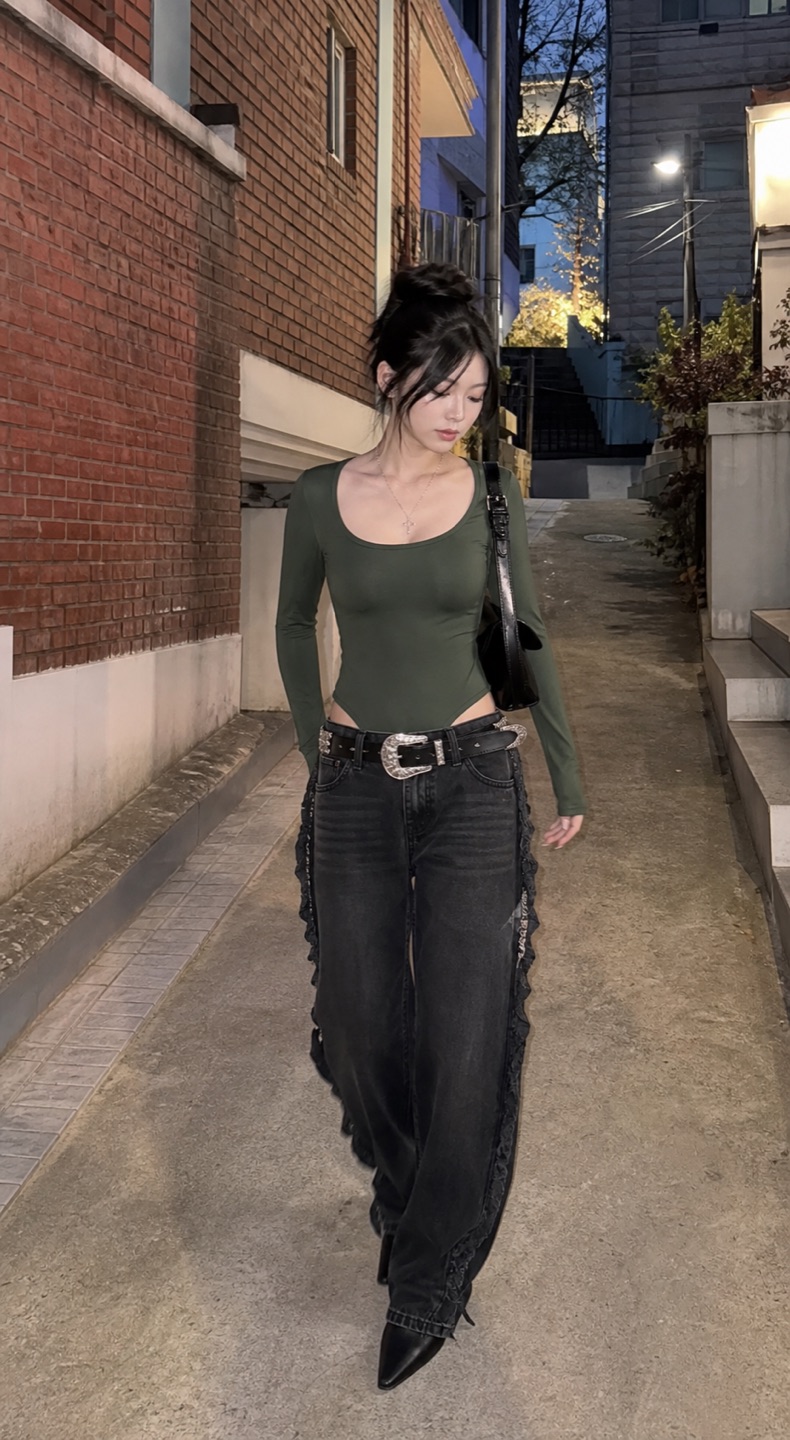 Outfit with Forest Green Bodysuit, Black Low-Rise Wide Jeans, Silver Western Belt curated by @dopasnap